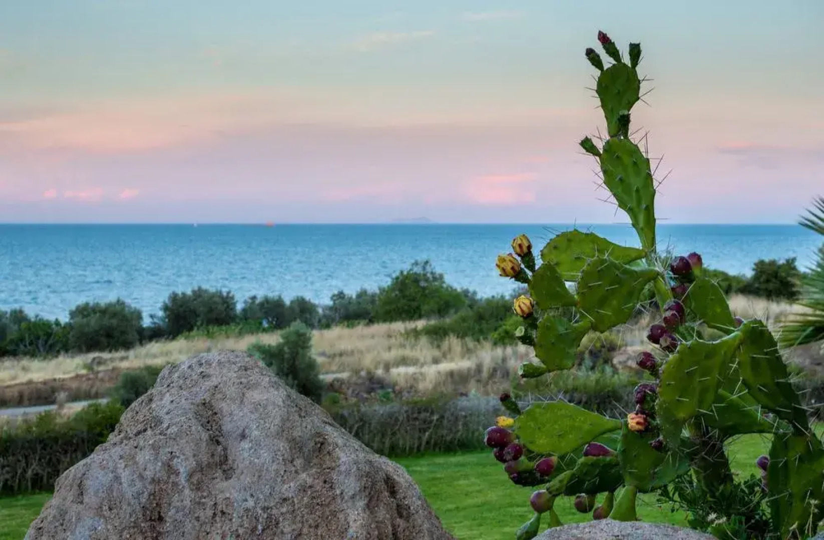 Отель Cavo Petra