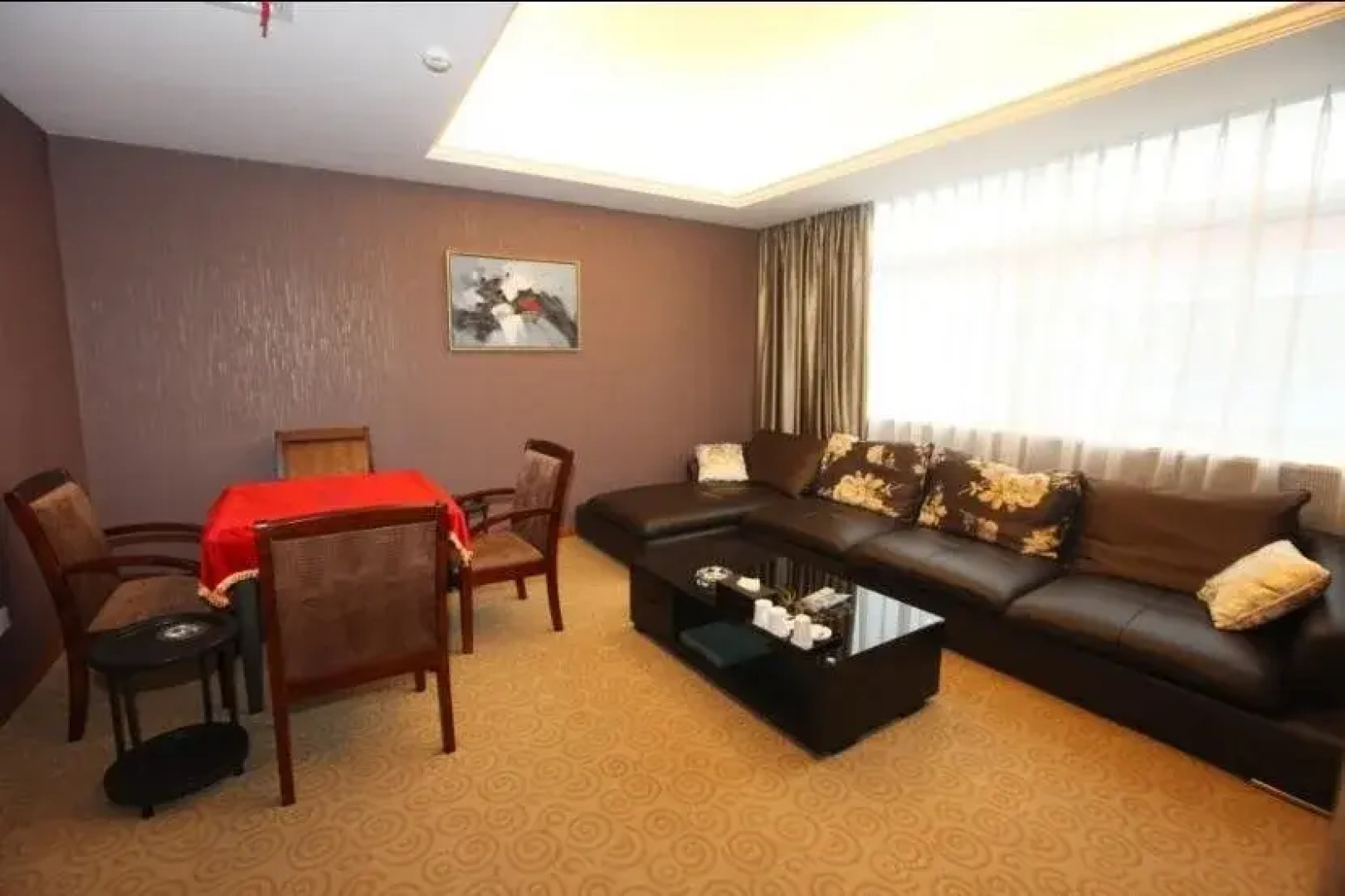 Yijing Holiday Hotel