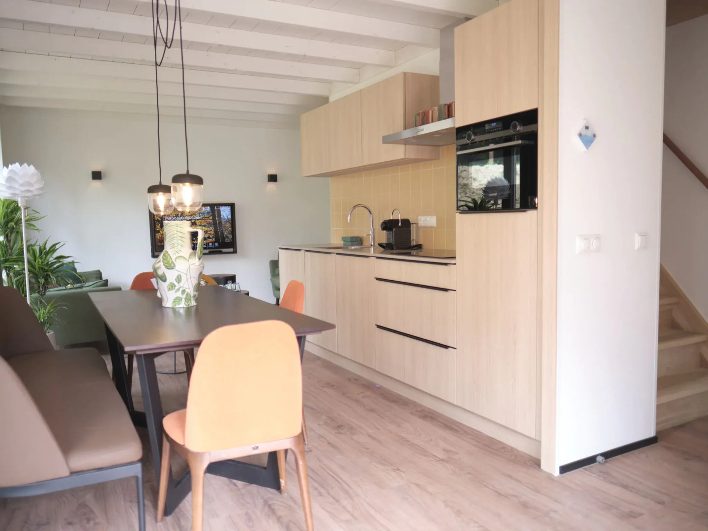 Spacious Lodge, 2 Bathrooms, Near Maastricht