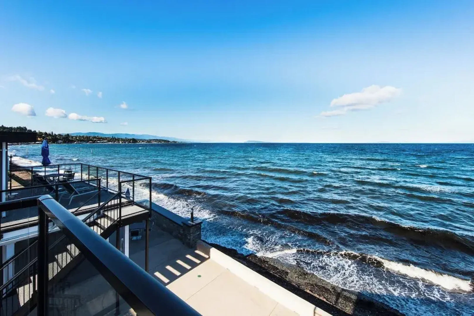 Qualicum Beach Ocean Suites