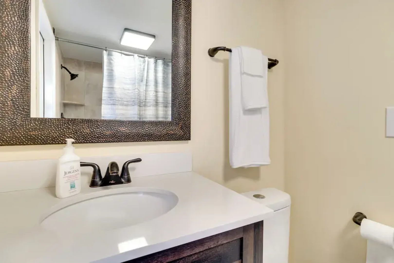 Mt Dora Couple's Retreat w/ Shared Pool!