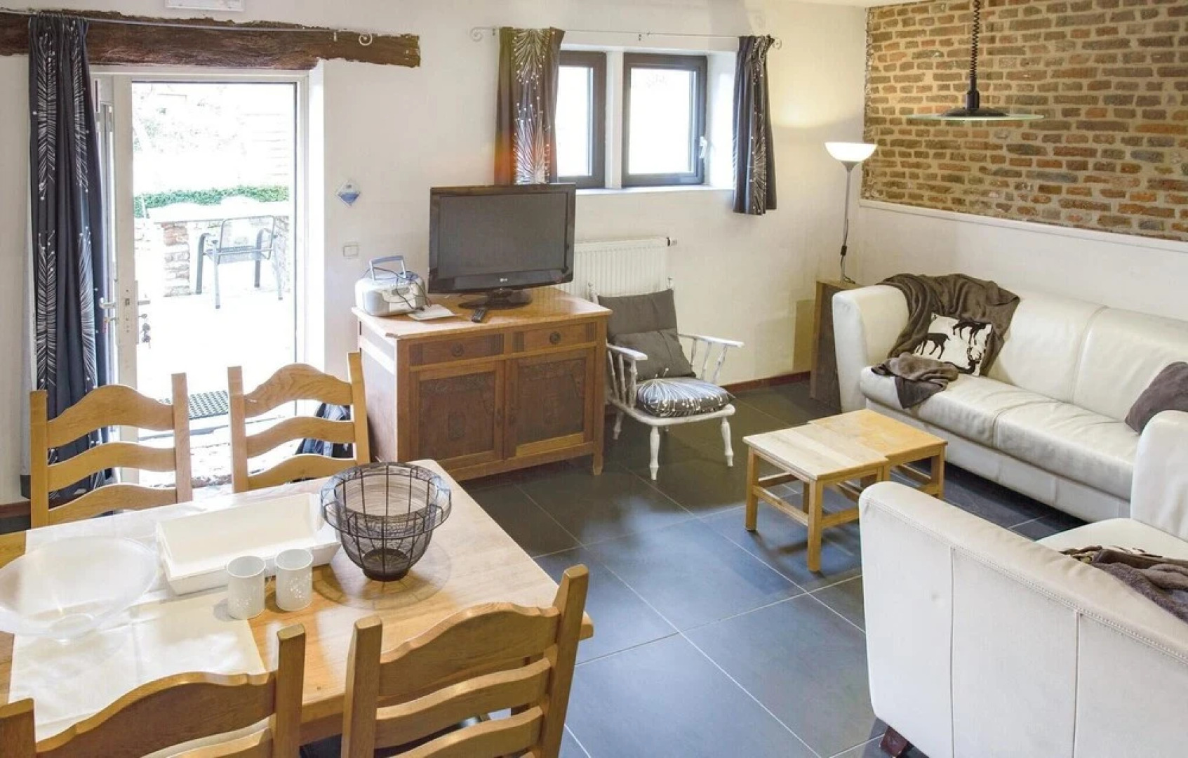 Cour D´aix - App. 8 & 9