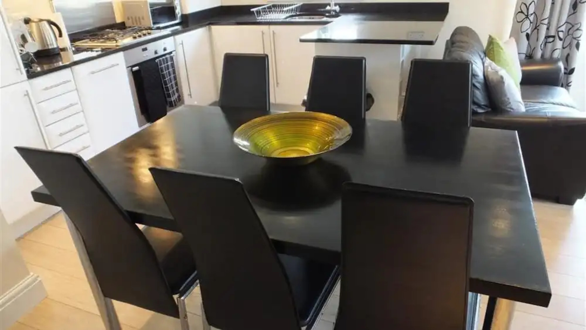 Park Place Court 3 Plas Bach