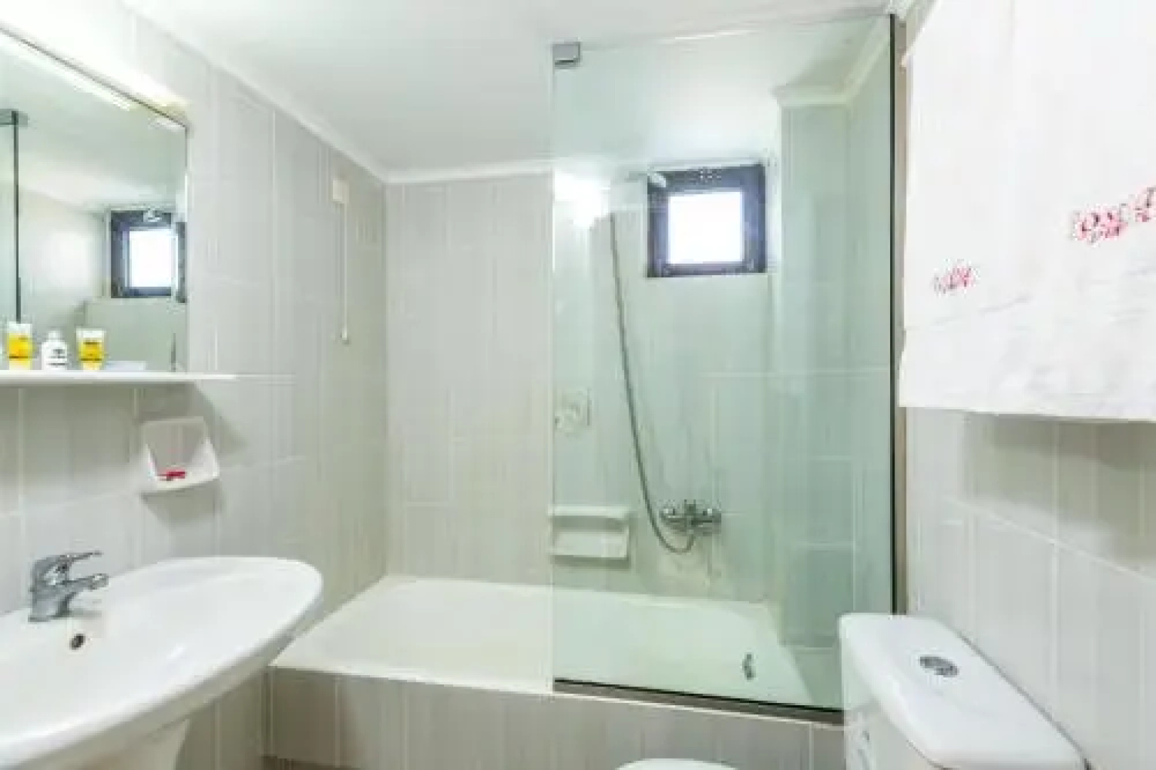 Rosebay Apartments