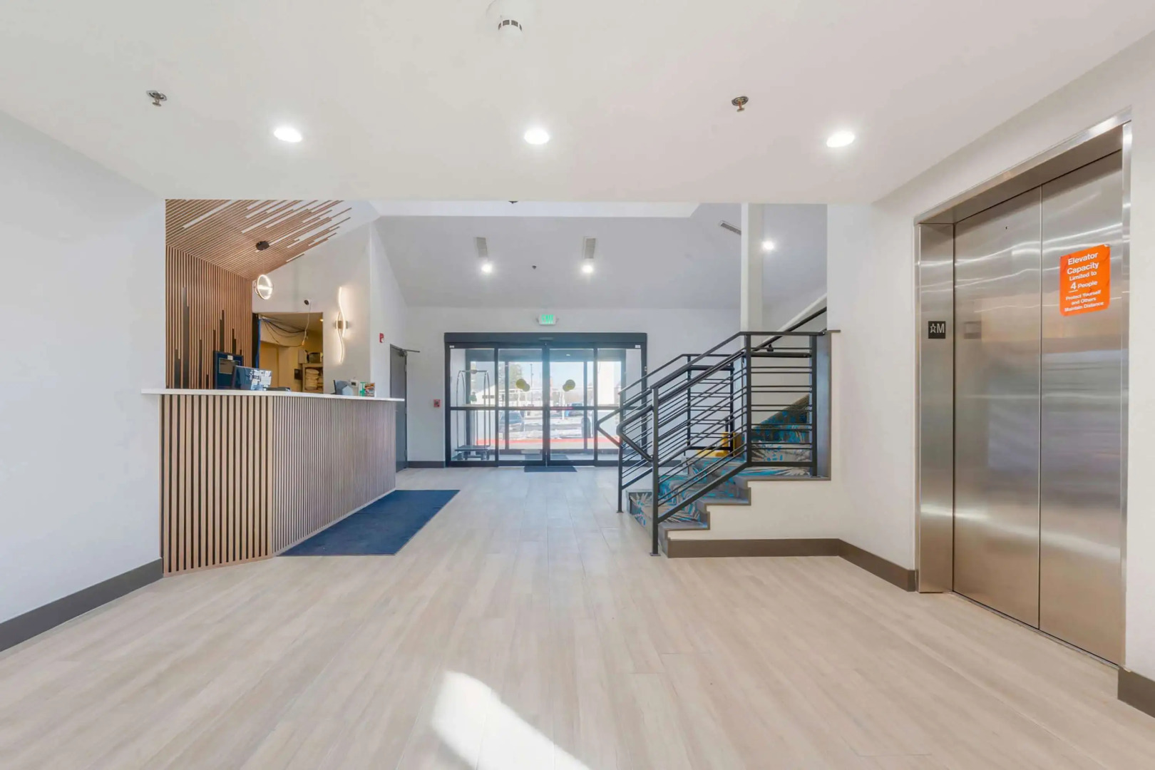 Days Inn by Wyndham Thornton