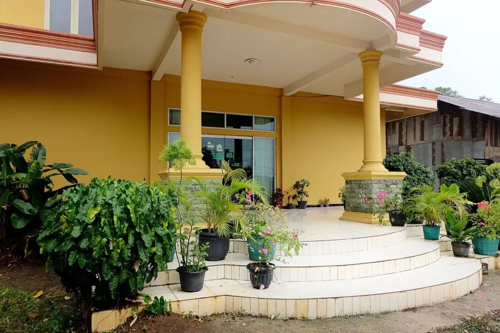 OYO 1426 Assyifa Hotel