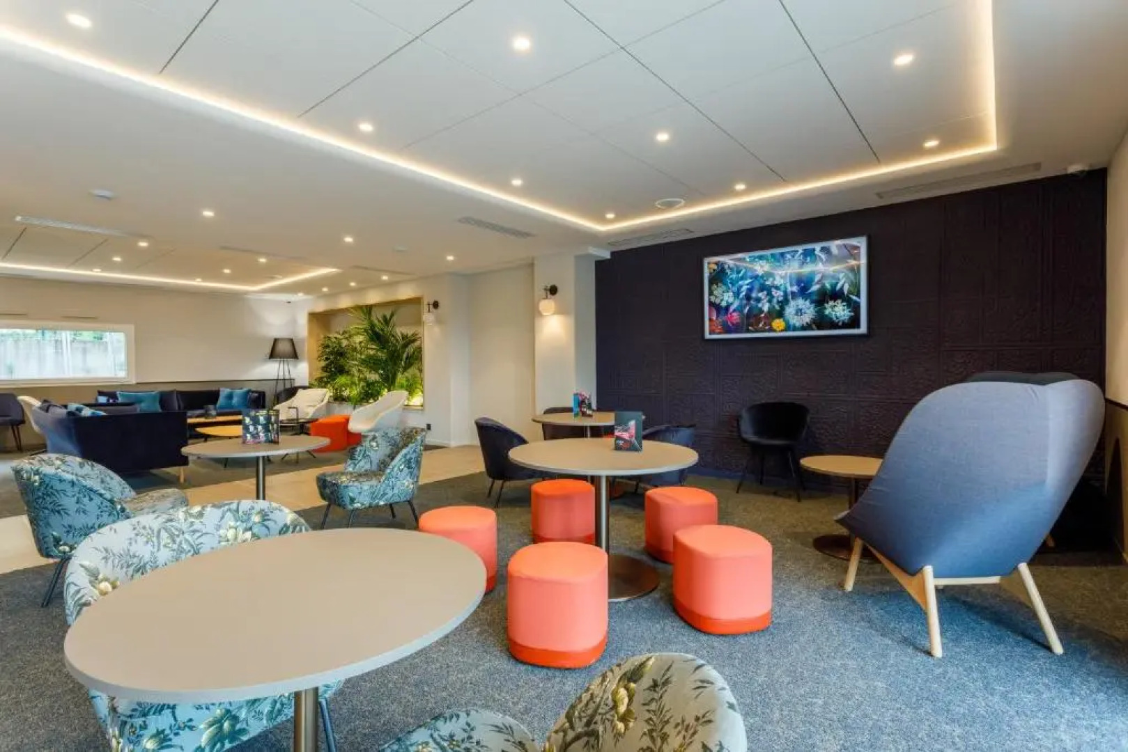 Brit Hotel Piscine & Spa - Fougères