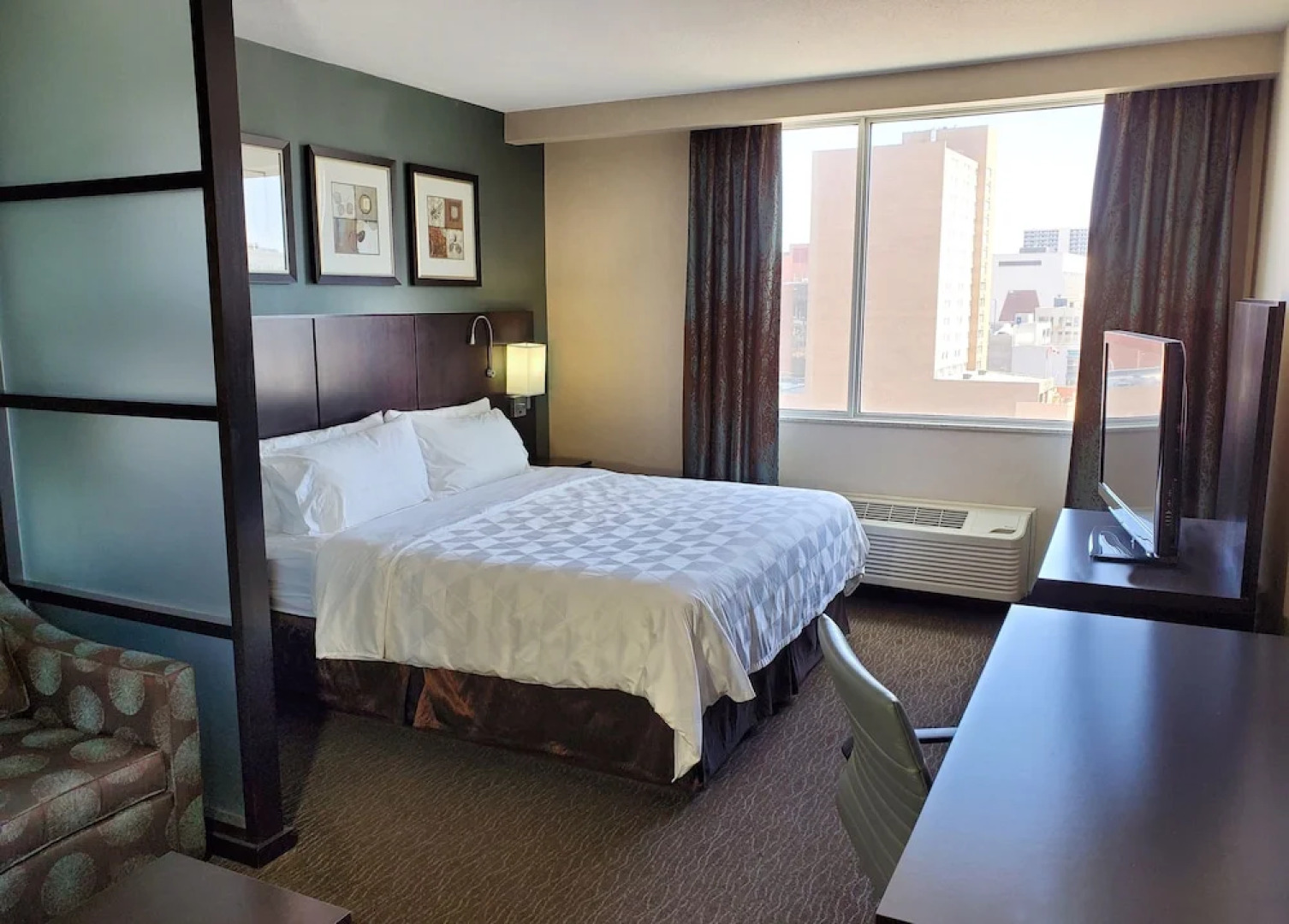 Holiday Inn Saskatoon Downtown