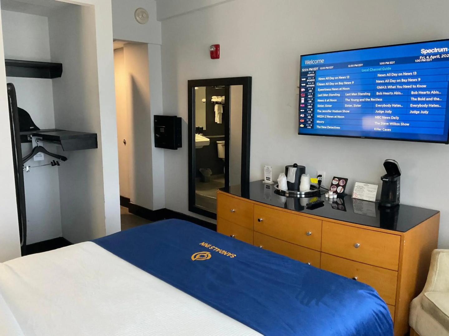 Streamline Hotel