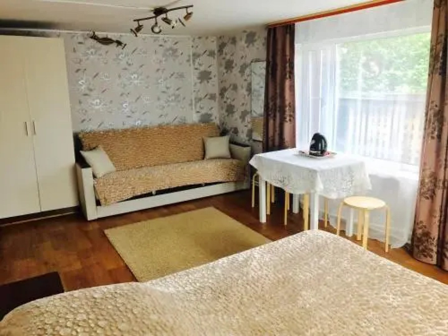 Gostinitsa v gorode Kirillov