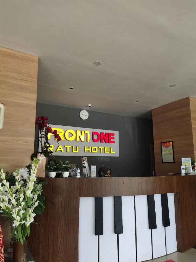 Front One Hotel Nganjuk