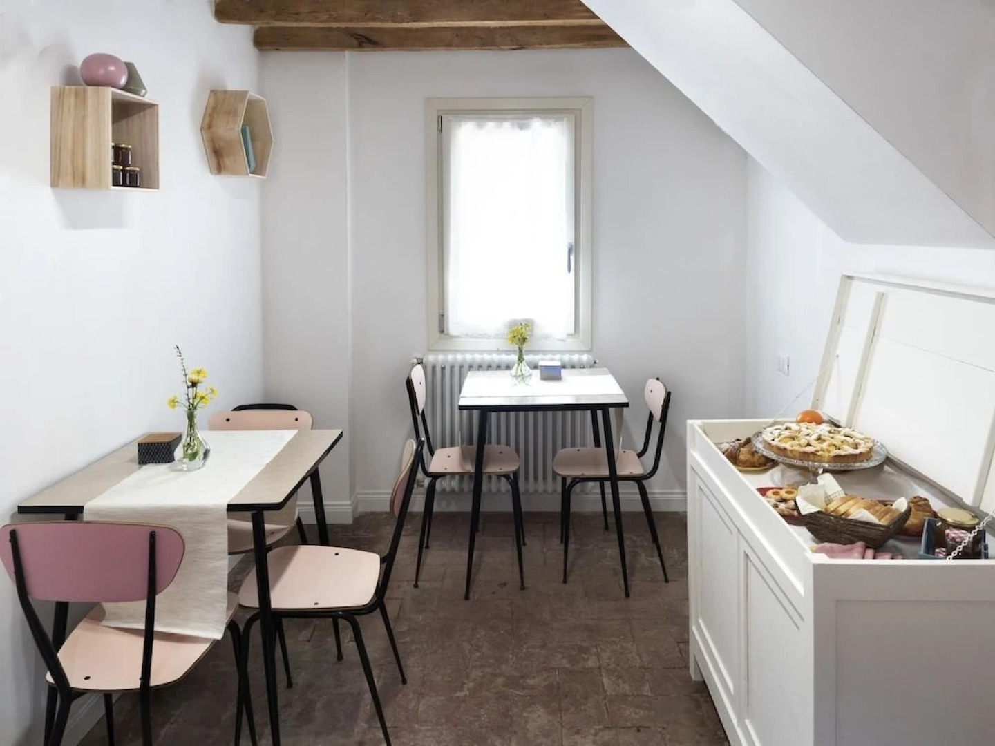 Borgodieci Camere e Colazione