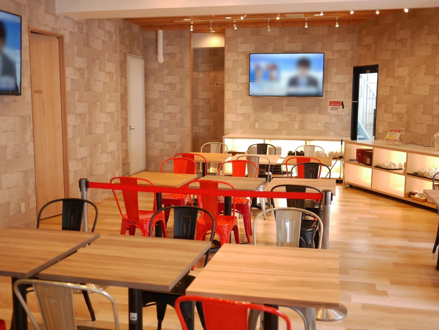 Hiroshima Peace Hotel - Hostel