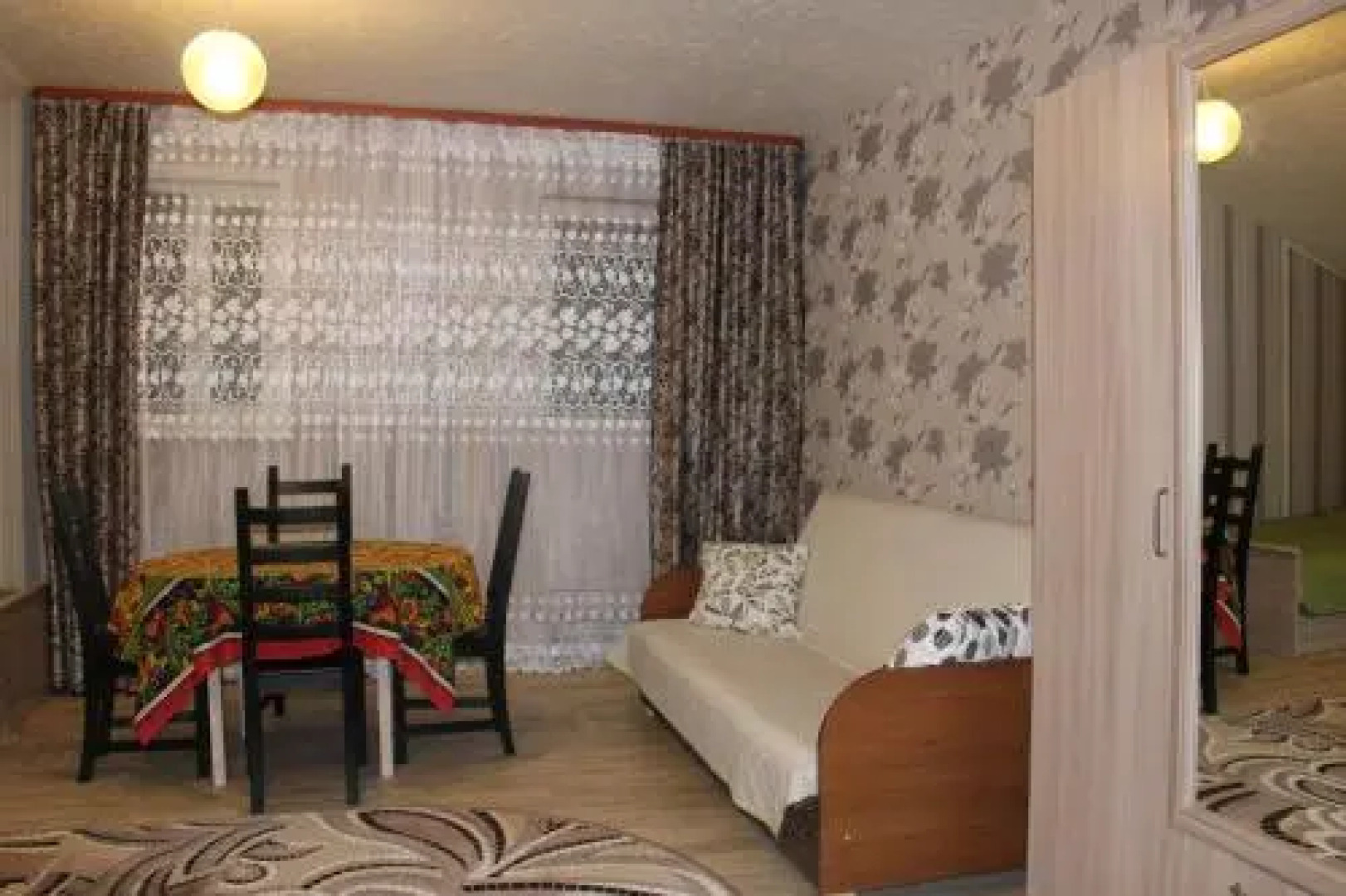 Gostinitsa v gorode Kirillov