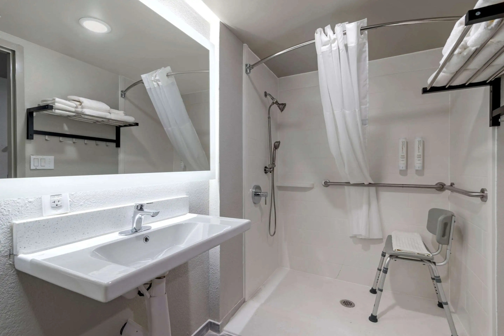 Clarion Pointe McDonough