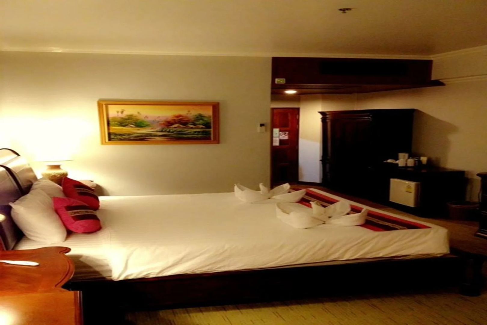 Thepnakorn Hotel
