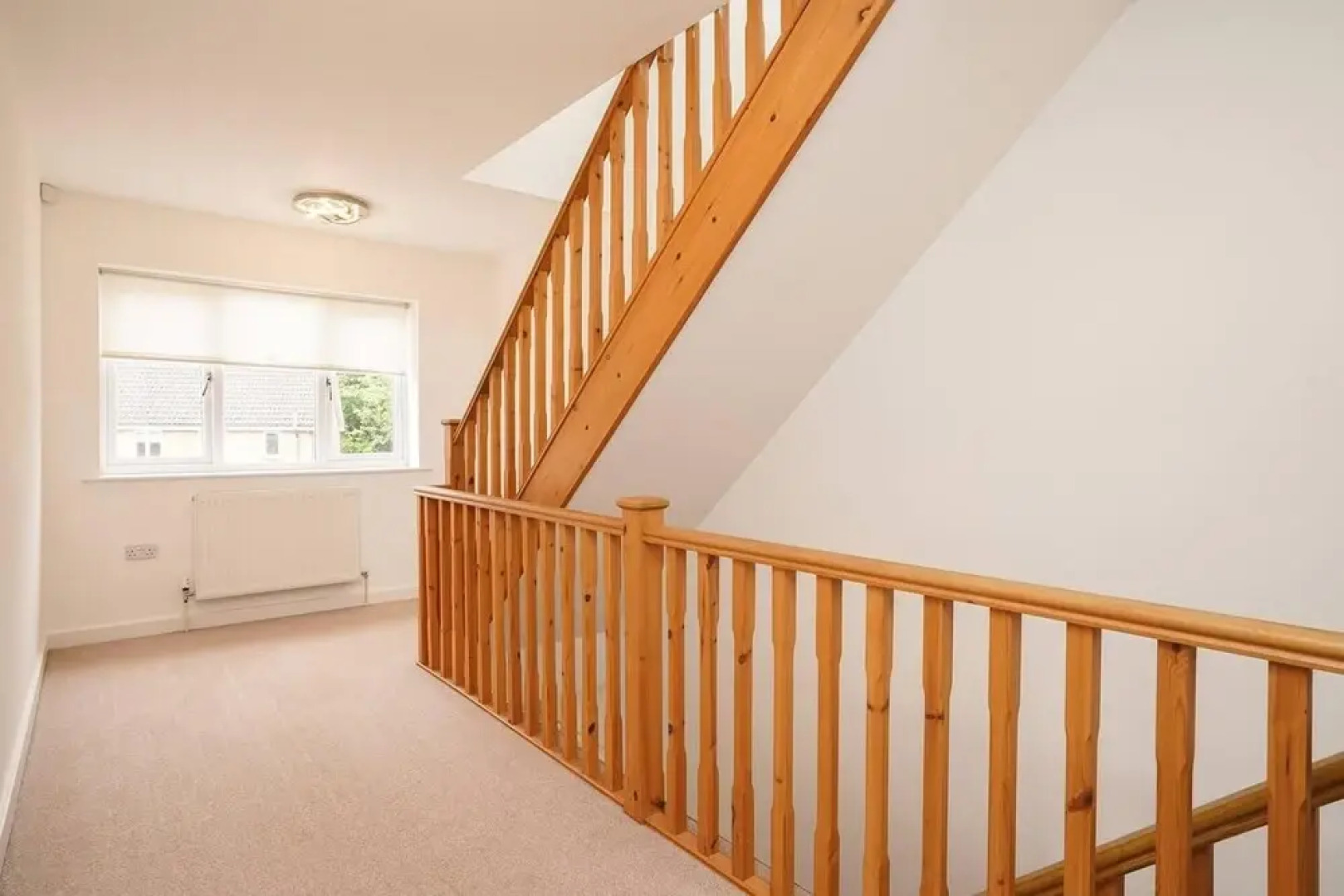 House With Hottub, Sauna & Pool Table