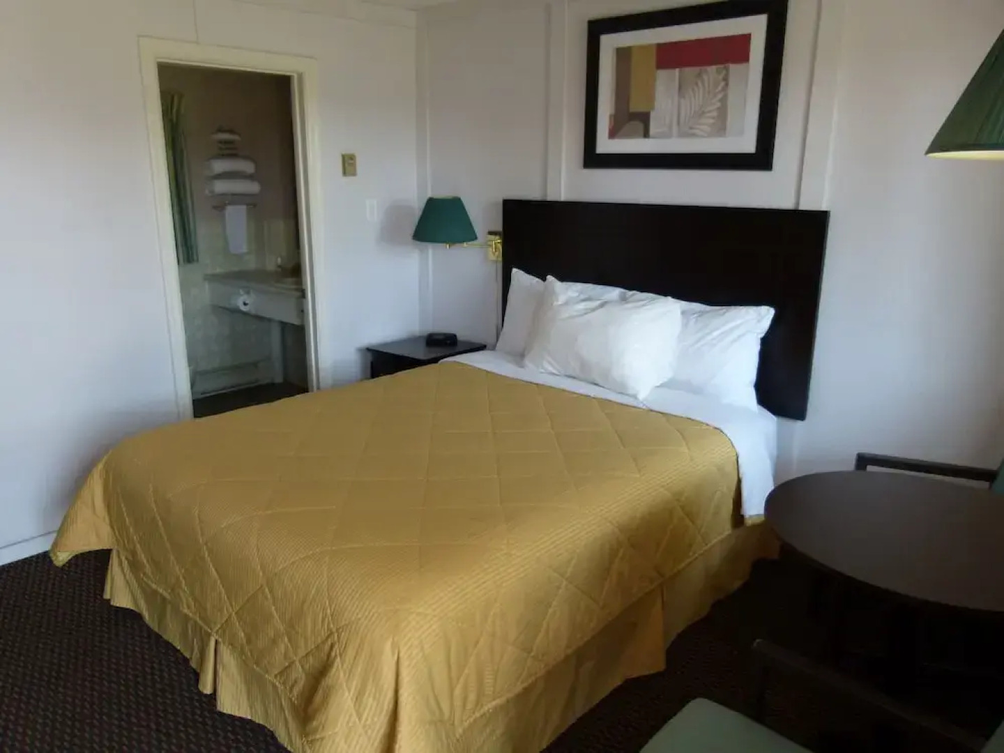 Country Squire Motel