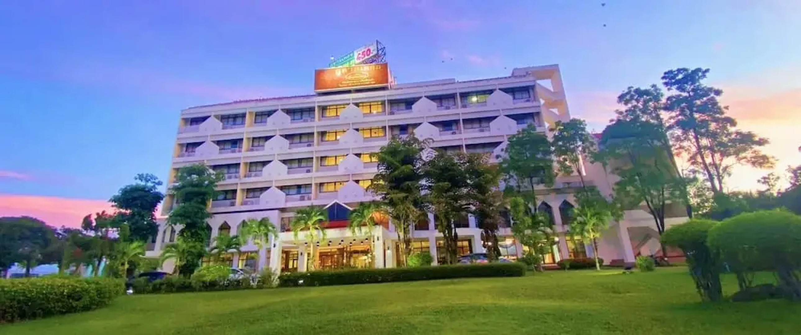 Phuphanplace Hotel