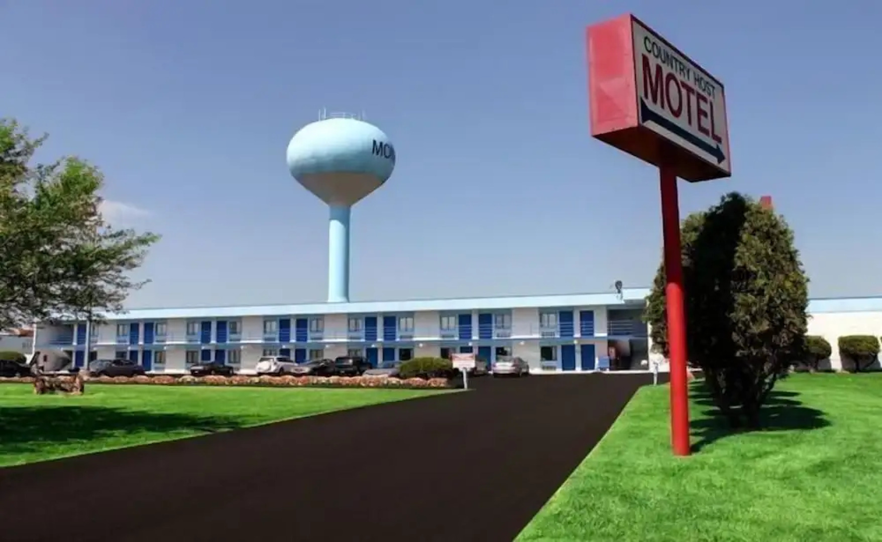 Country Host Motel