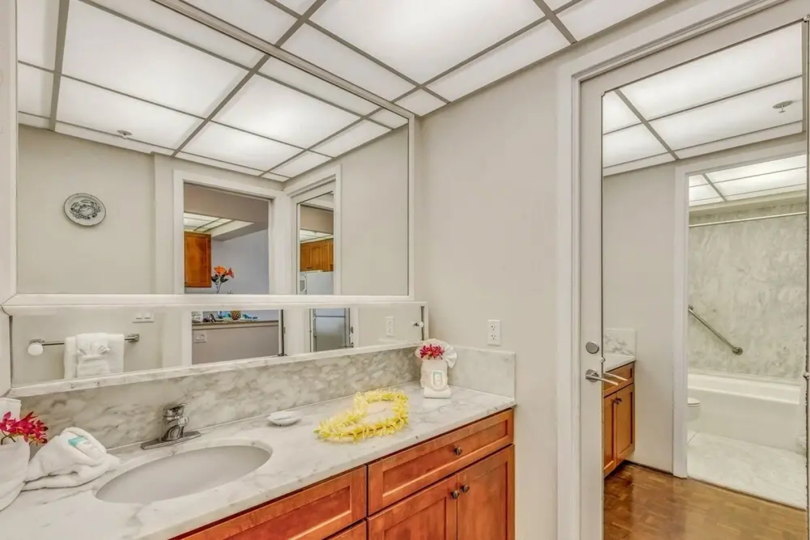 Whaler 6th Floor Oceanview Studio 0 Bedroom Condo by Redawning