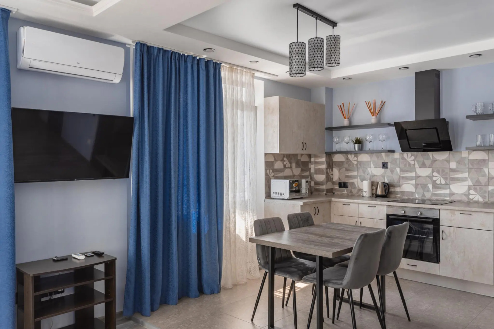 KluchnikOFF (КлючникОФФ)  на Луначарского