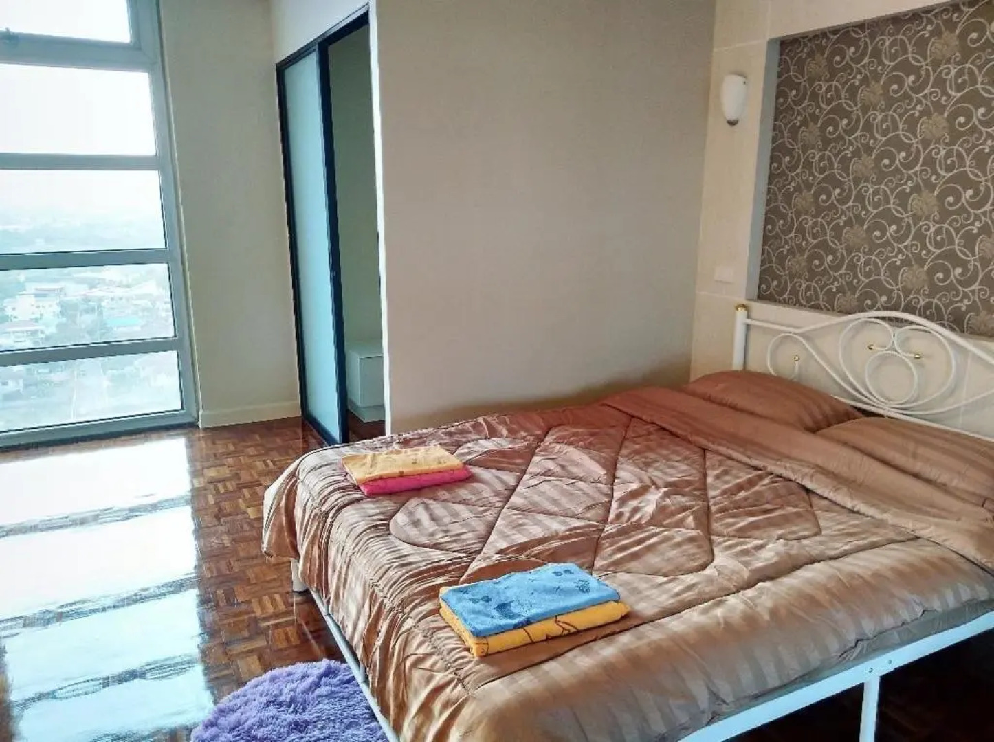 21C Riviera Up Condominium