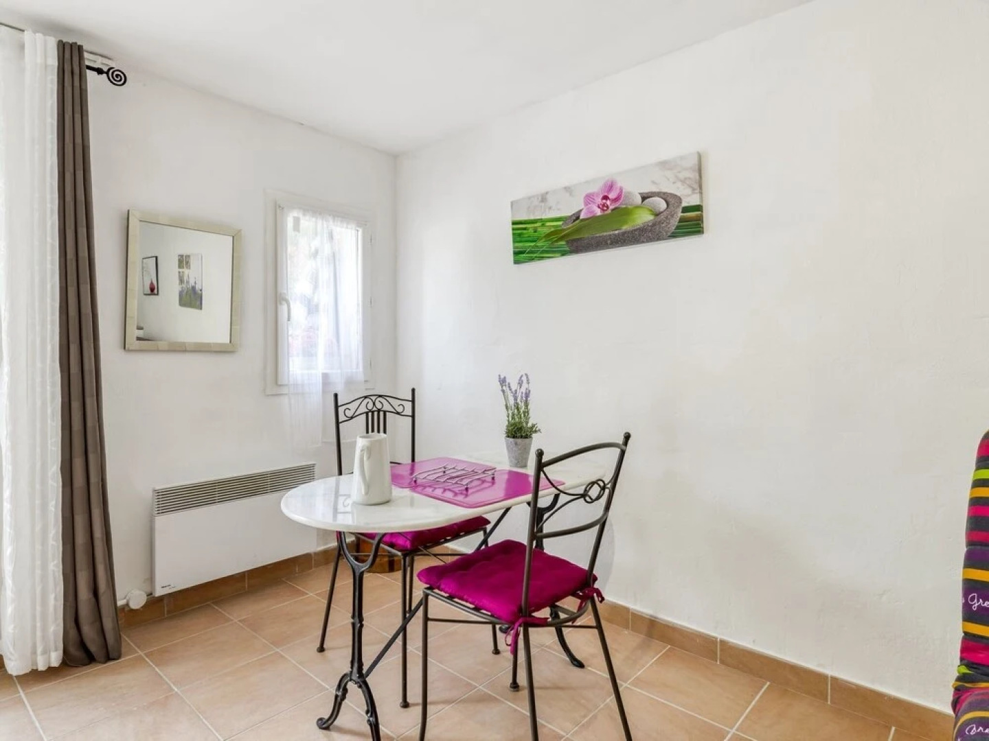 Inviting Holiday Home in Rasteau Near Vaison la Romaine