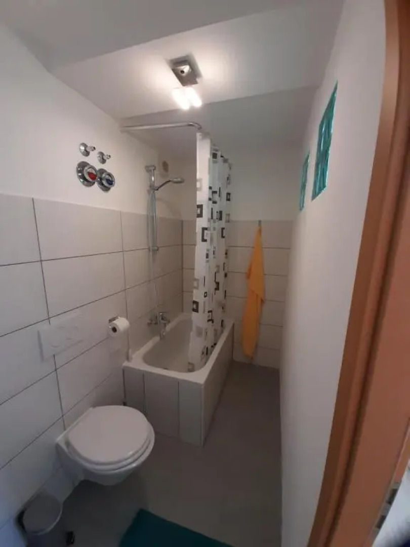 Eltinger Studio Apartment