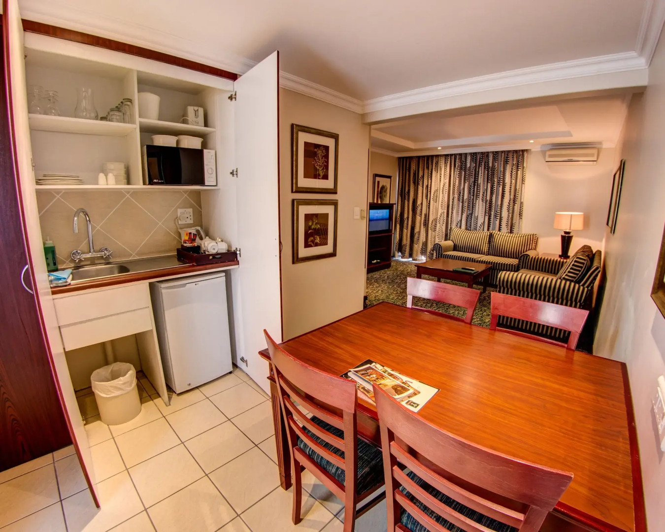 Courtyard Hotel Sandton