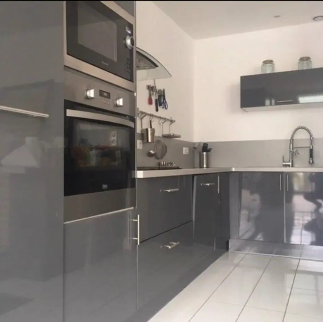 100 Metres de la Plage