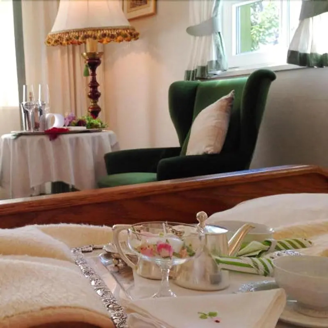 Dietrichsteinerhof Apartments & Rooms