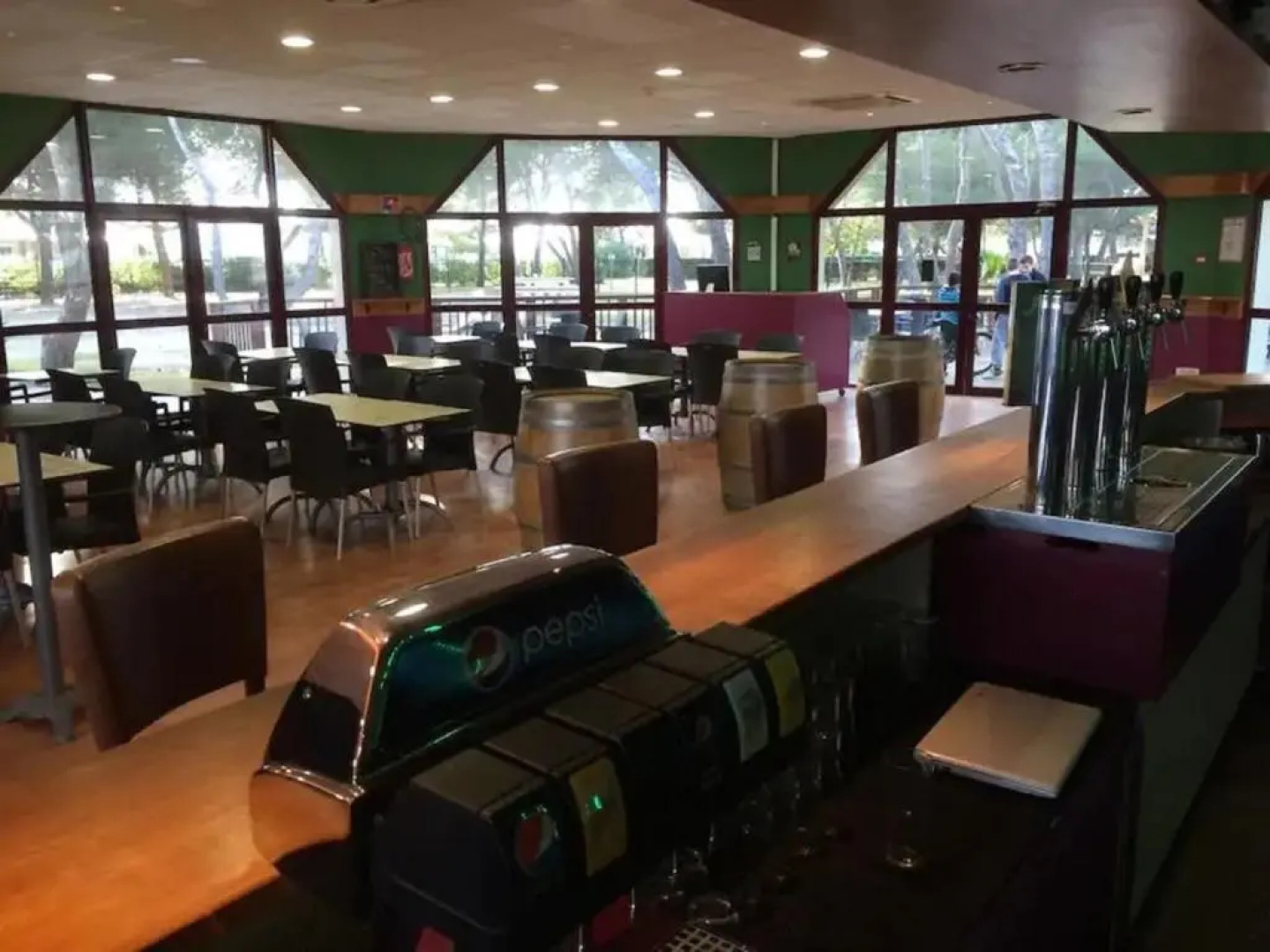 MH, 3 Ch, 43m2, climatisé, avec terrasse fermée de 18m2, super équipé, parc aquatique, draps, linge de maison inclus