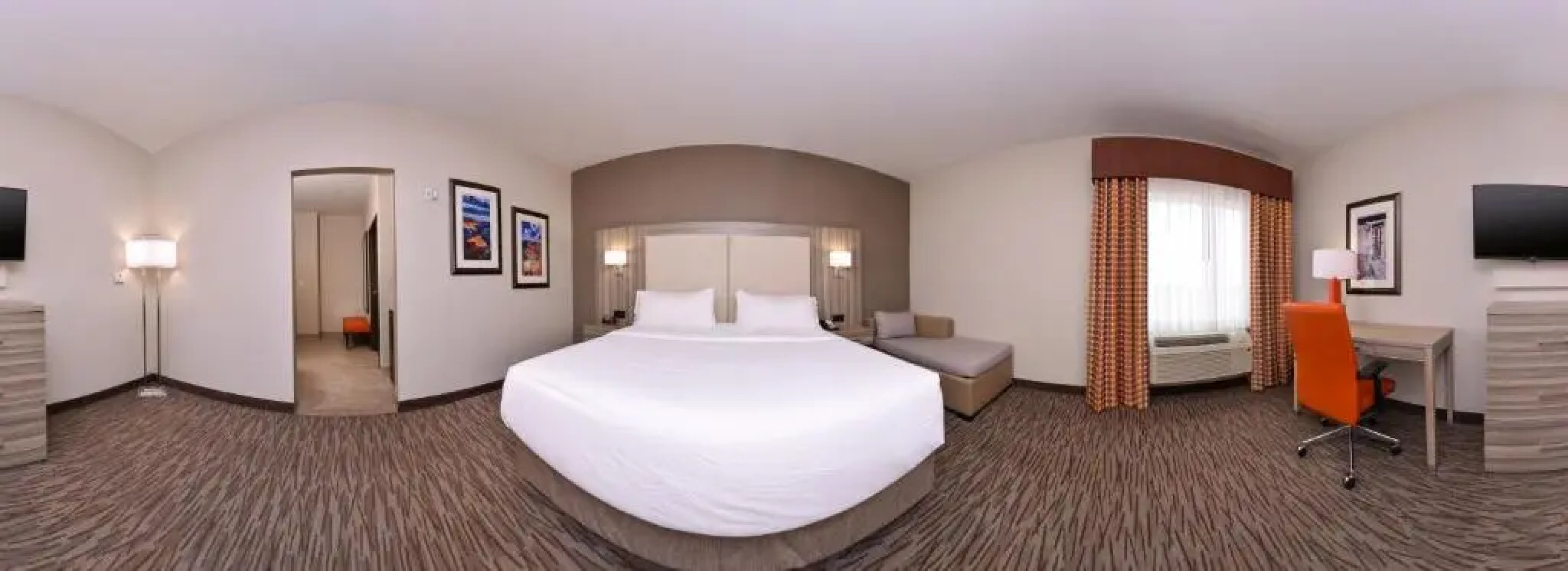 Holiday Inn Express & Suites Williams by IHG