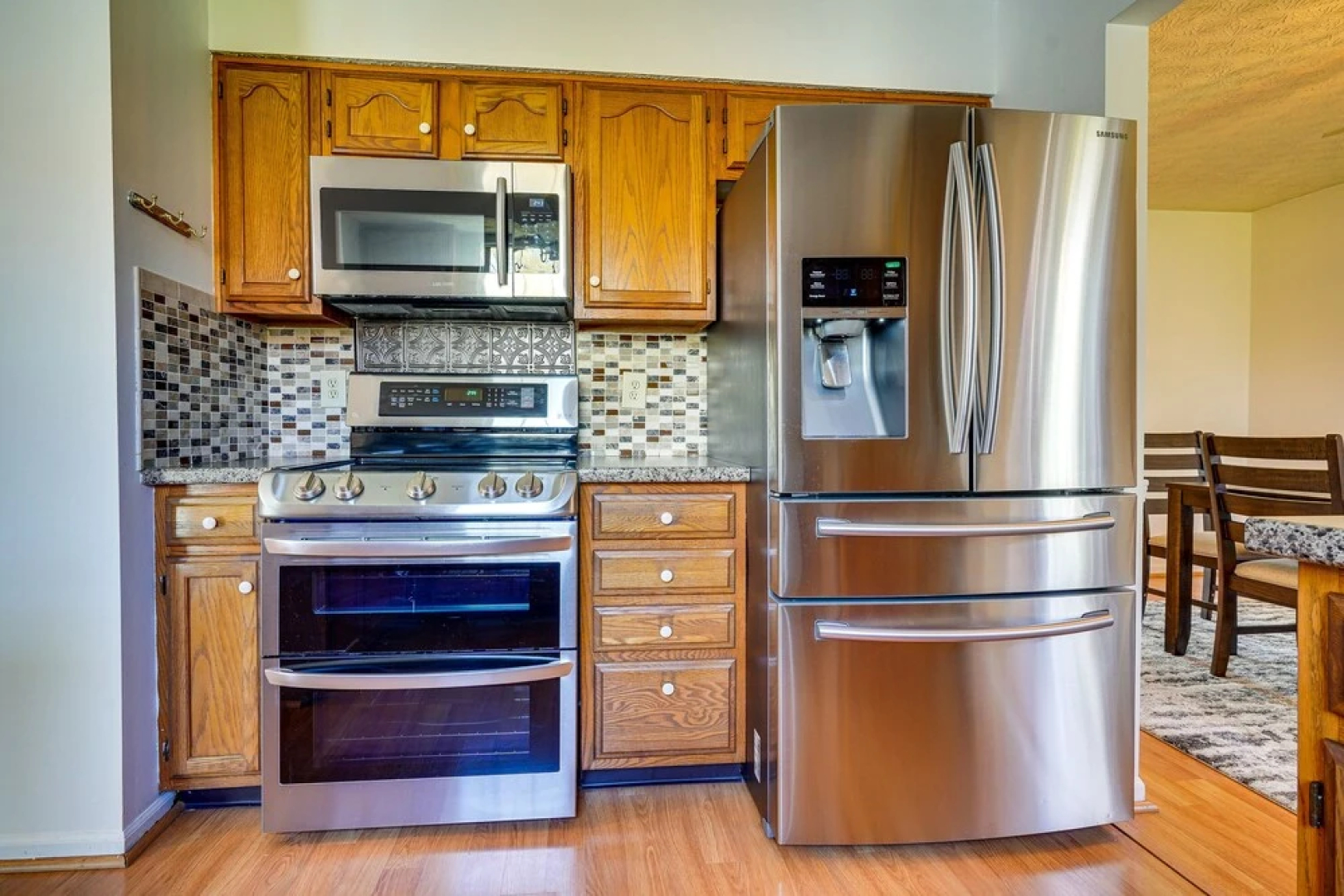 Spacious Home w/ Deck - 9 Mi to Downtown Columbus