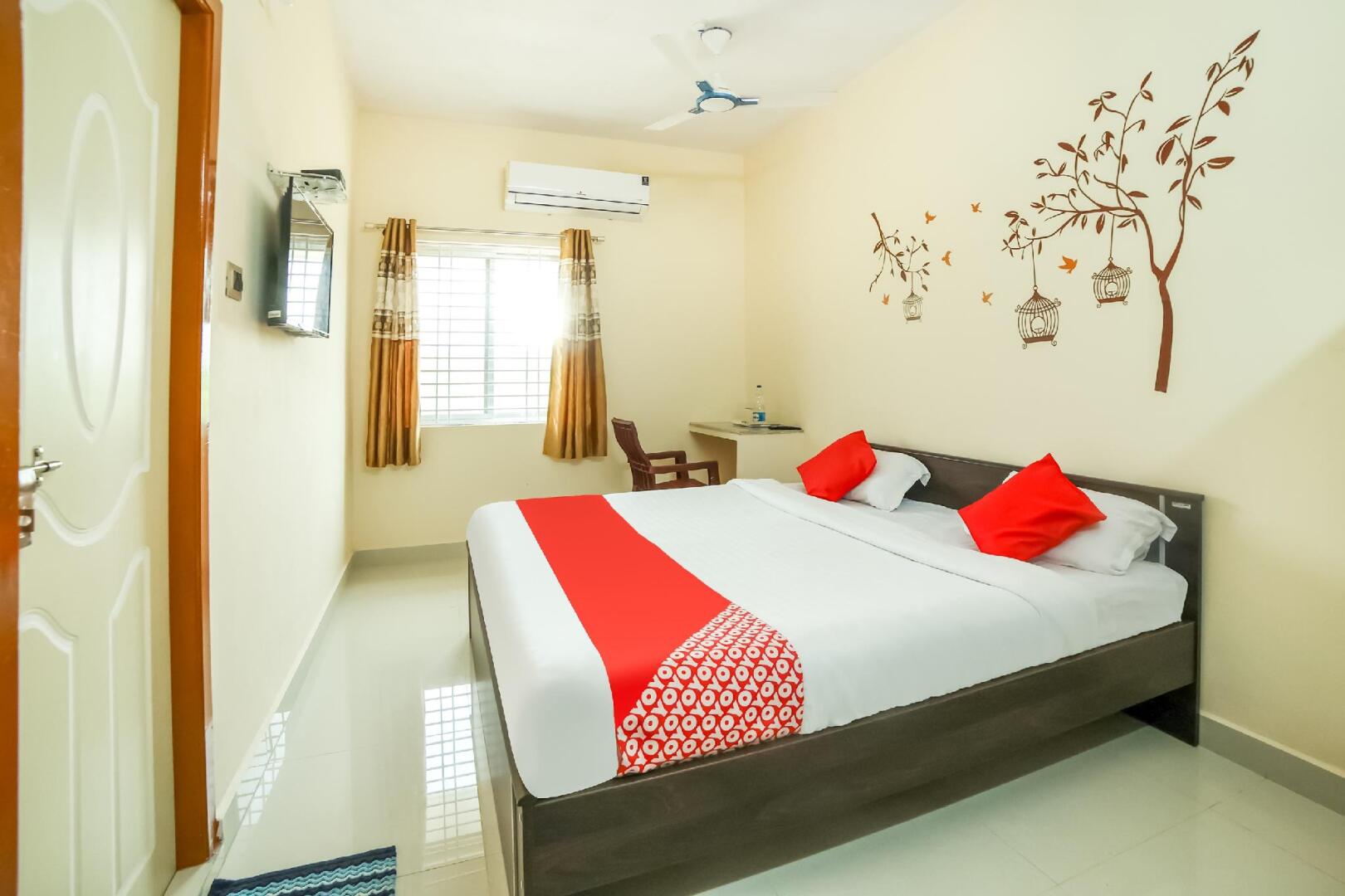 OYO 74790 Nandas Grand