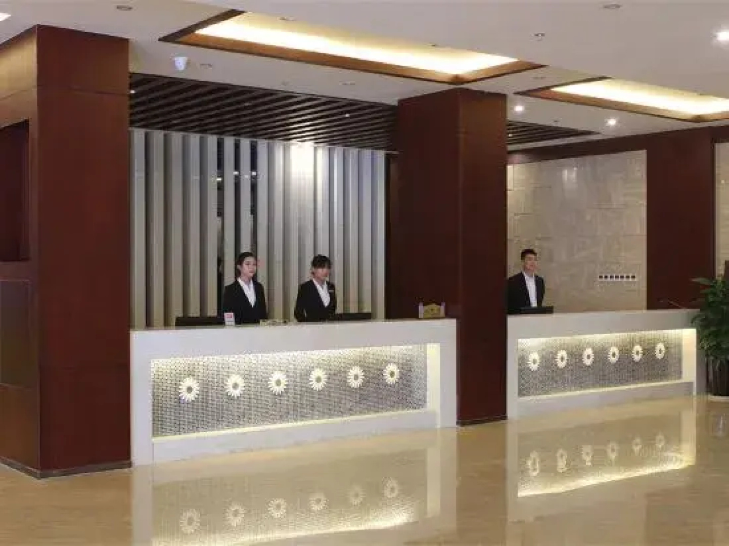Mount Sanqing Tianlun International Hotel