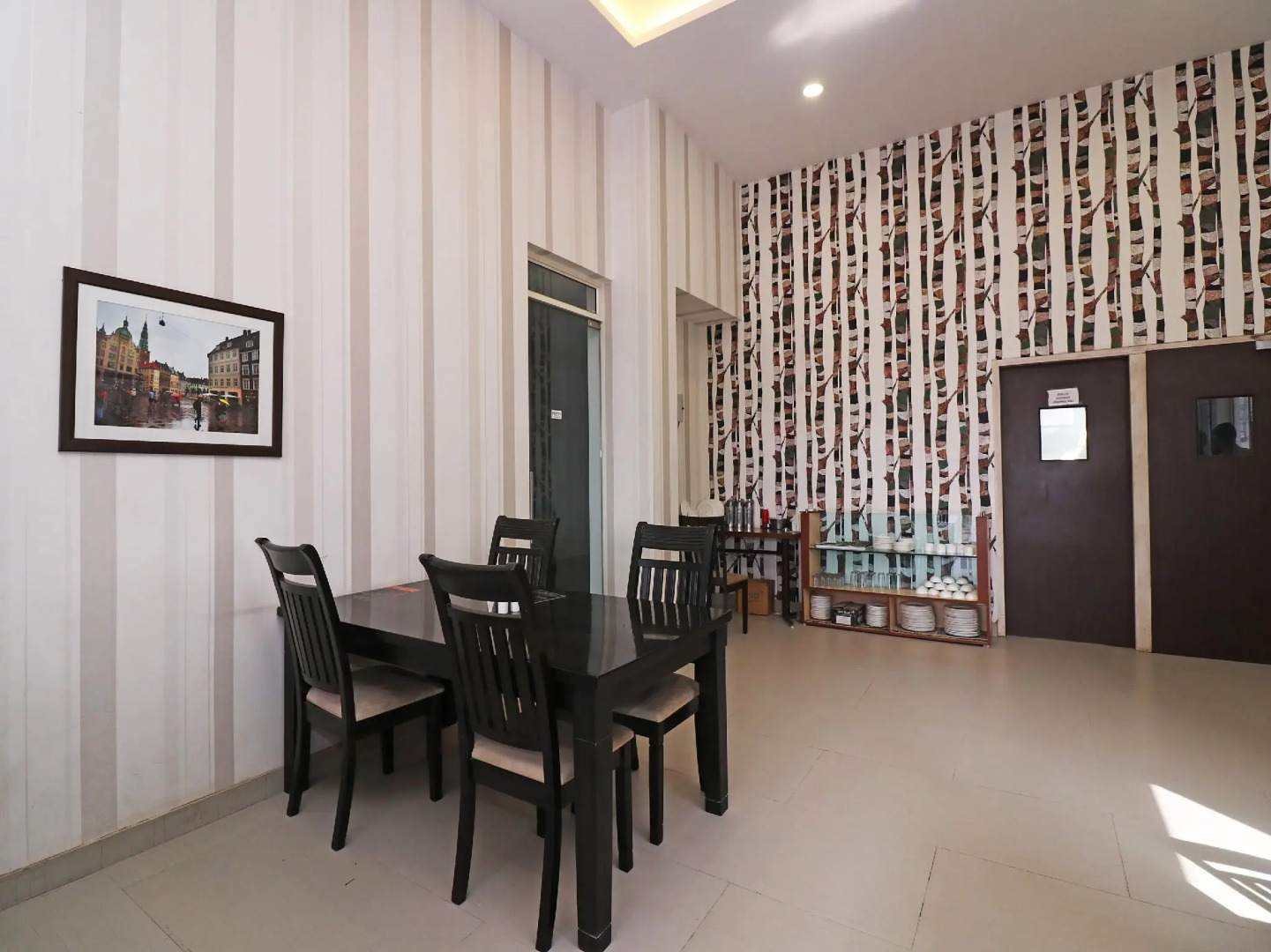 Capital O 18443 Hotel Nano