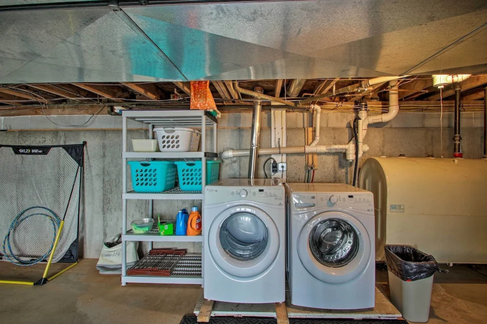 Waterfront Sebago Lake Cottage W/dock + Beach