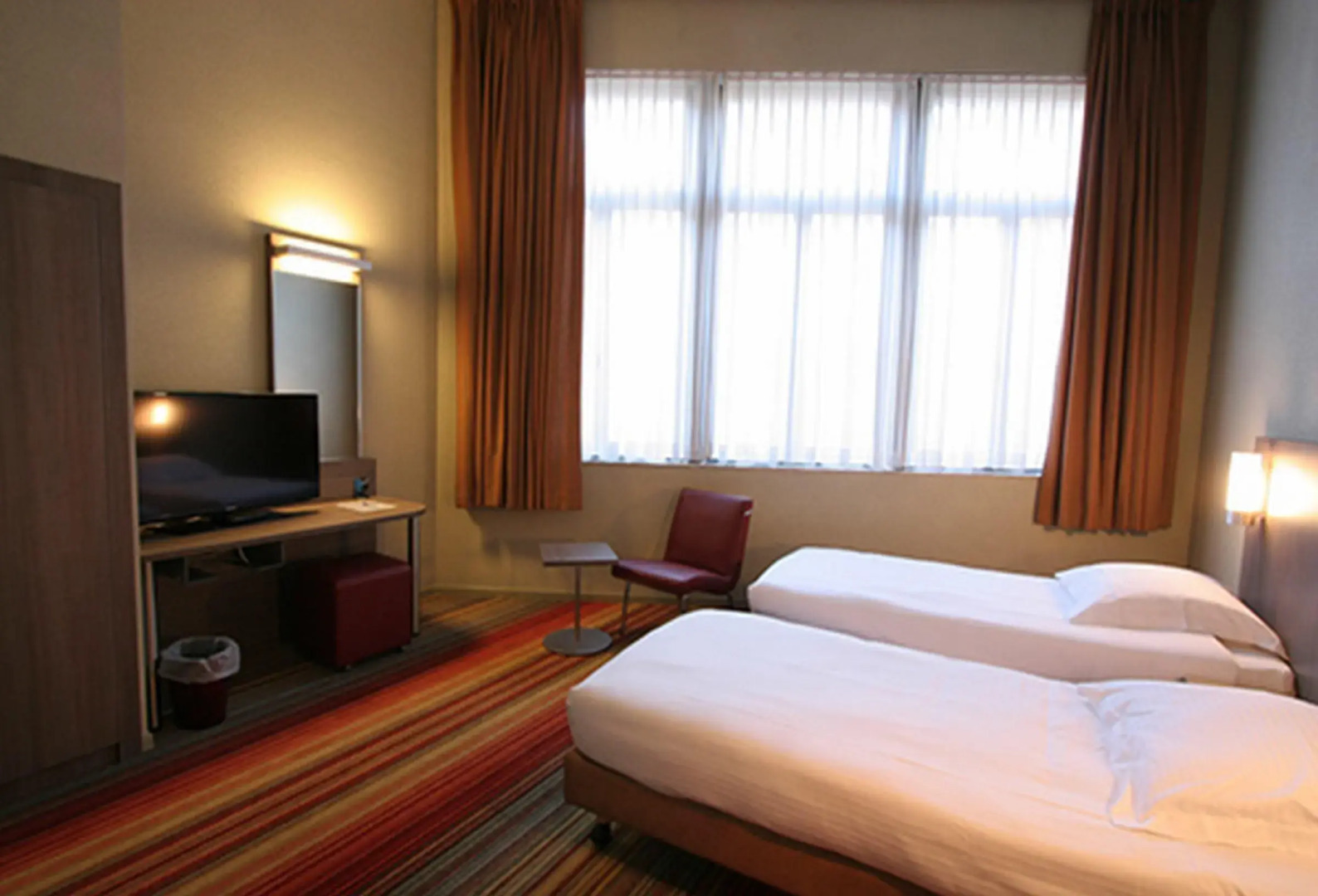 Alma Grand Place Hotel