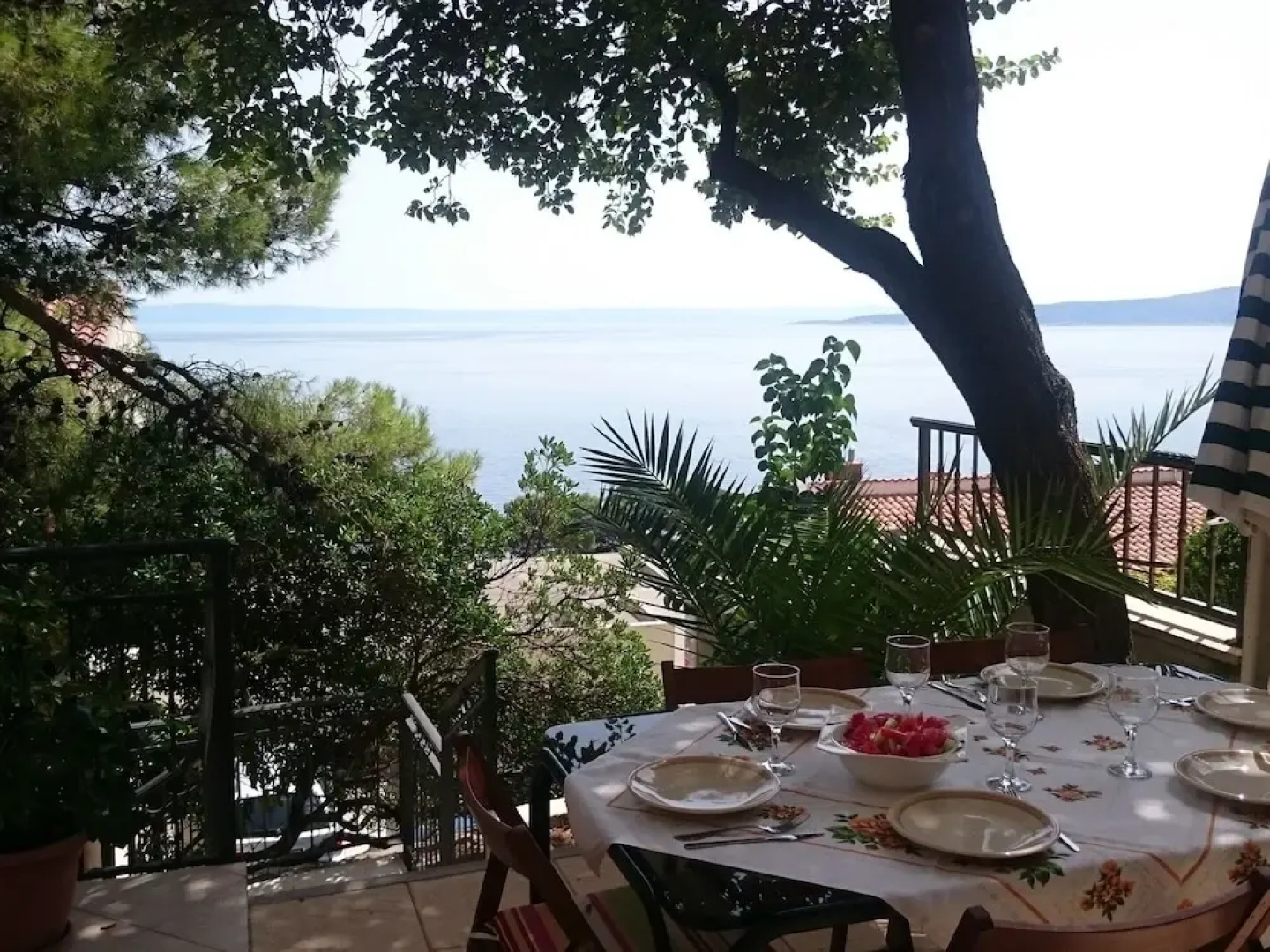 Delightfully Decorated Apartment with Sea View near Beach