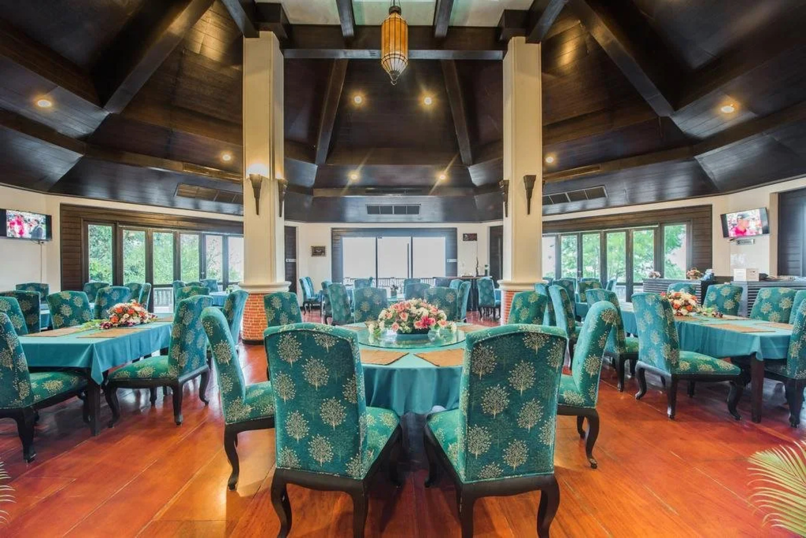 Gassan Khuntan Golf and Resort