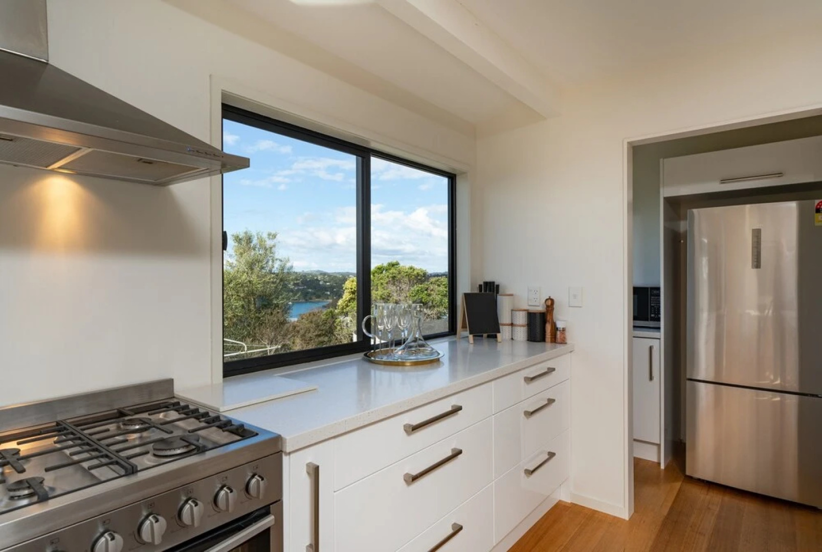 Newly renovated Oneroa beach view house