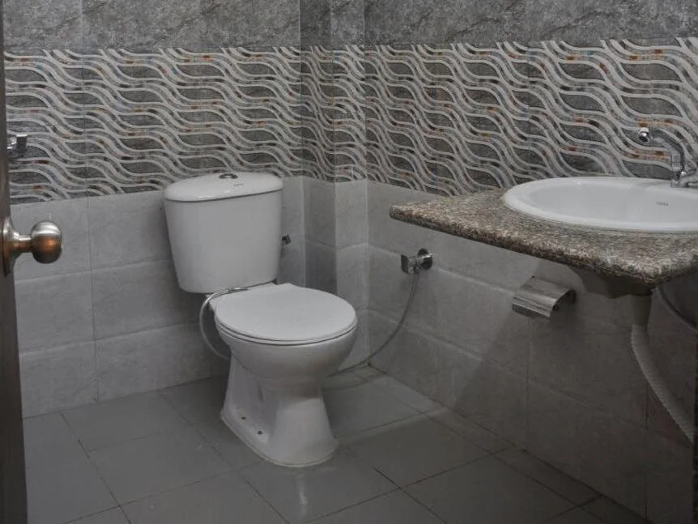 Treebo New Park Premium Plaza