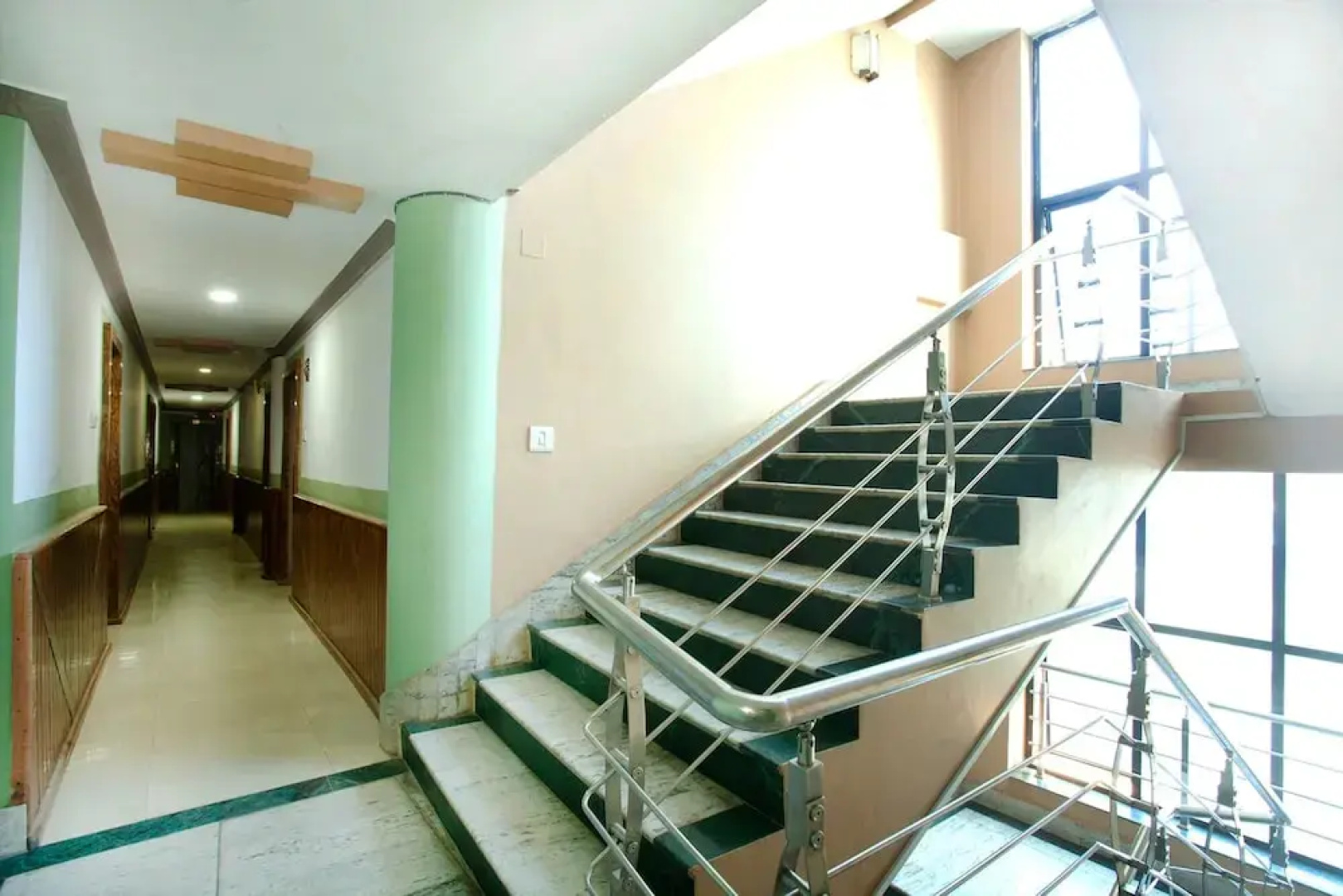 OYO 343 Pop Life Hotel