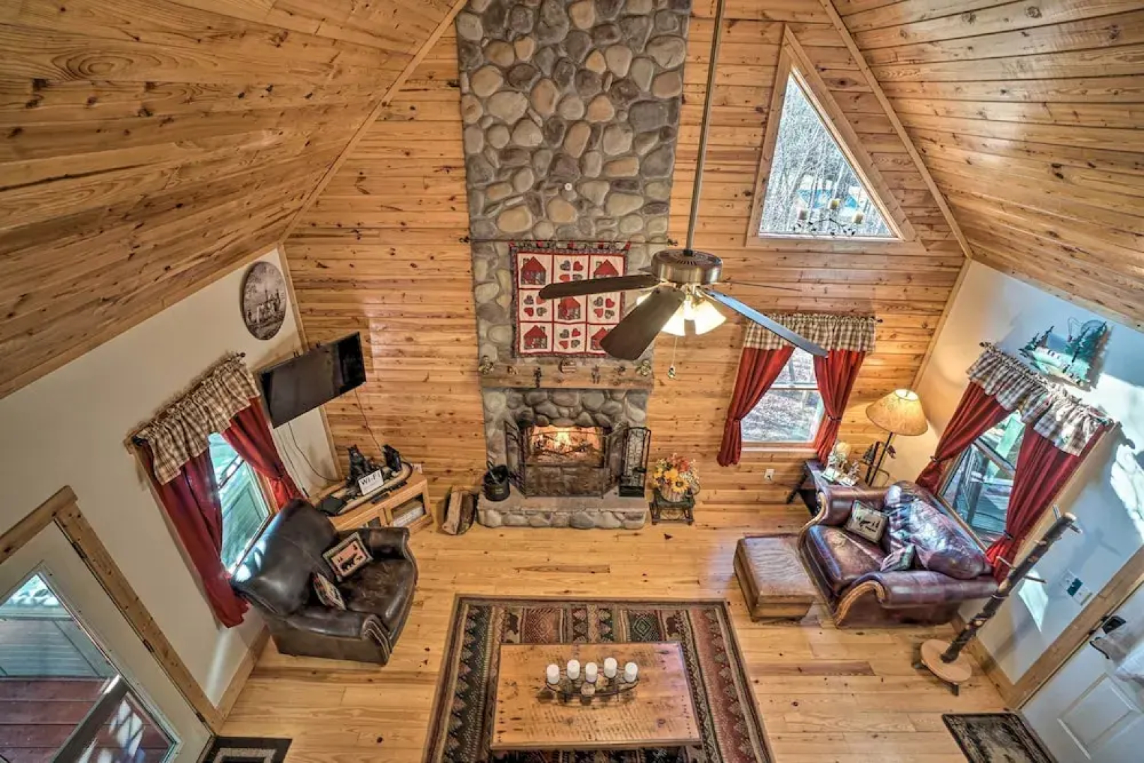 Outdoor Adventure - Charming Cabin w/ Hot Tub