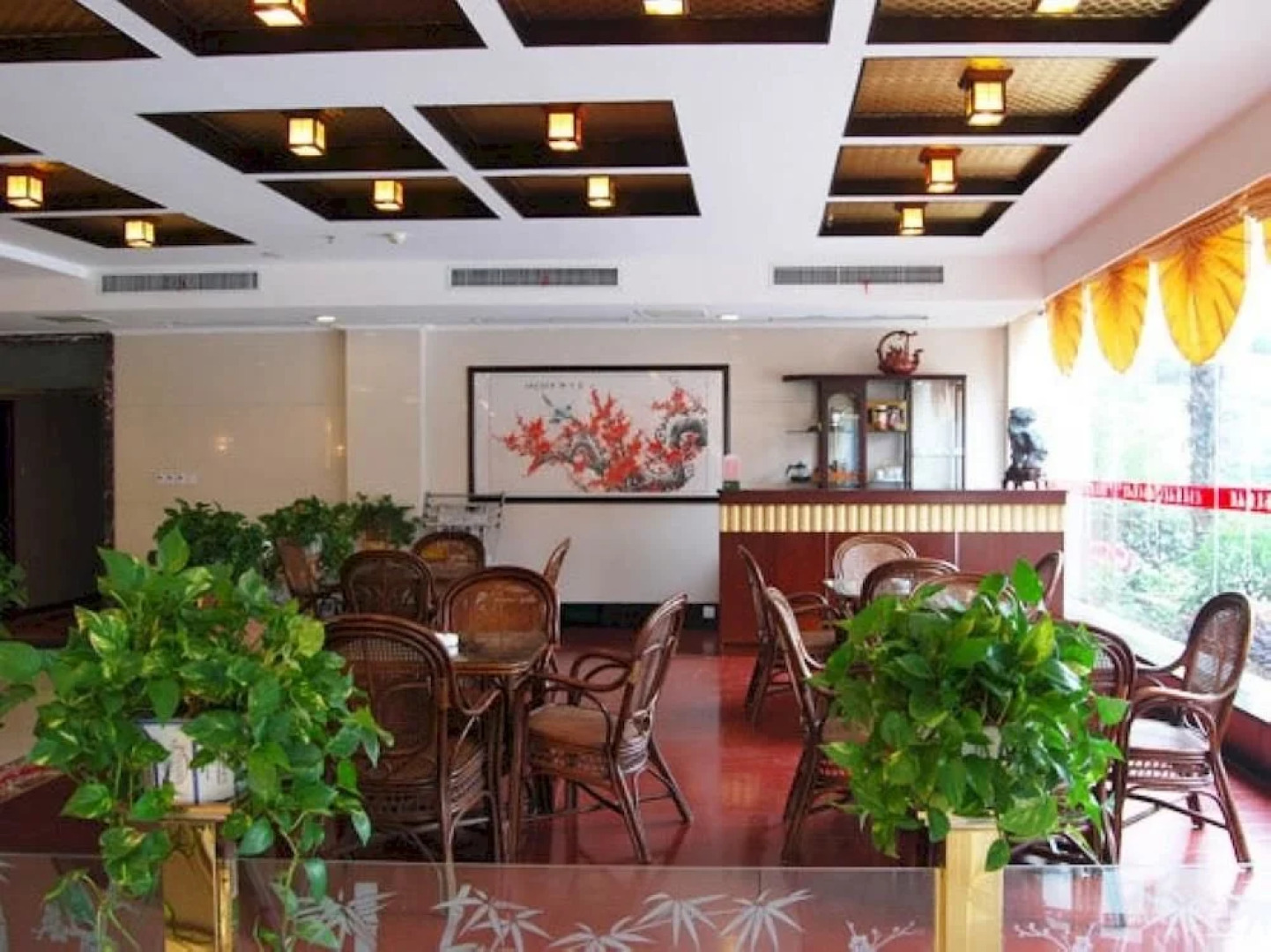 Guiyuan Holiday Hotel