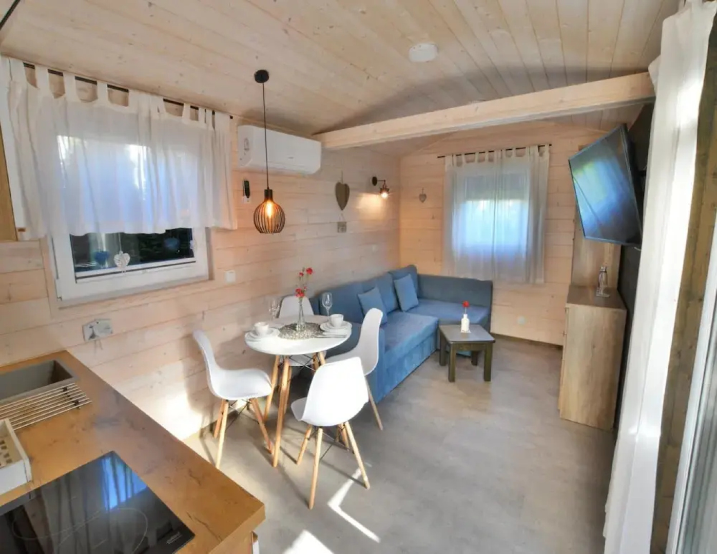 Comfortable Holiday Home With a Terrace, Ustronie