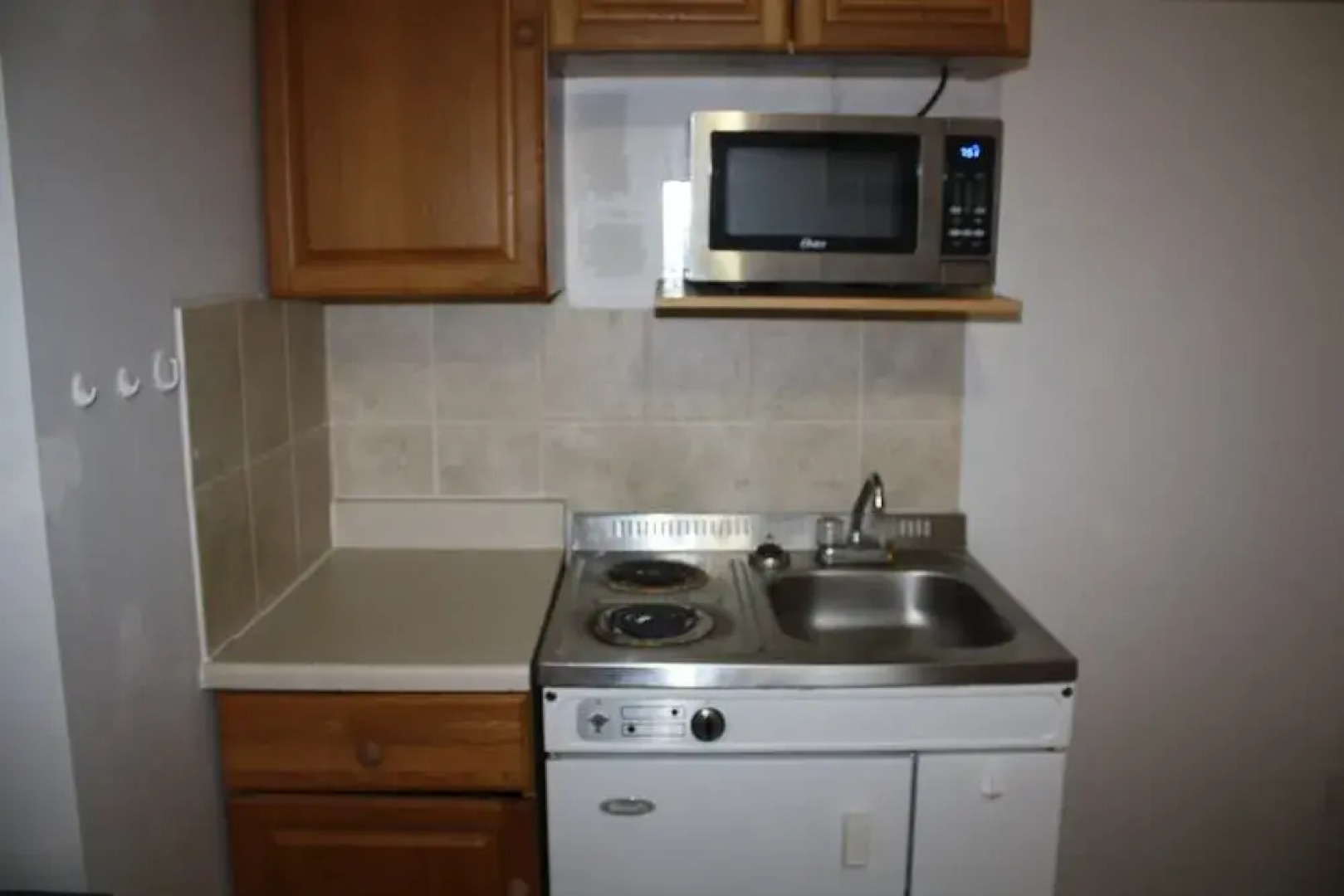 Crows Nest Inn Tawas