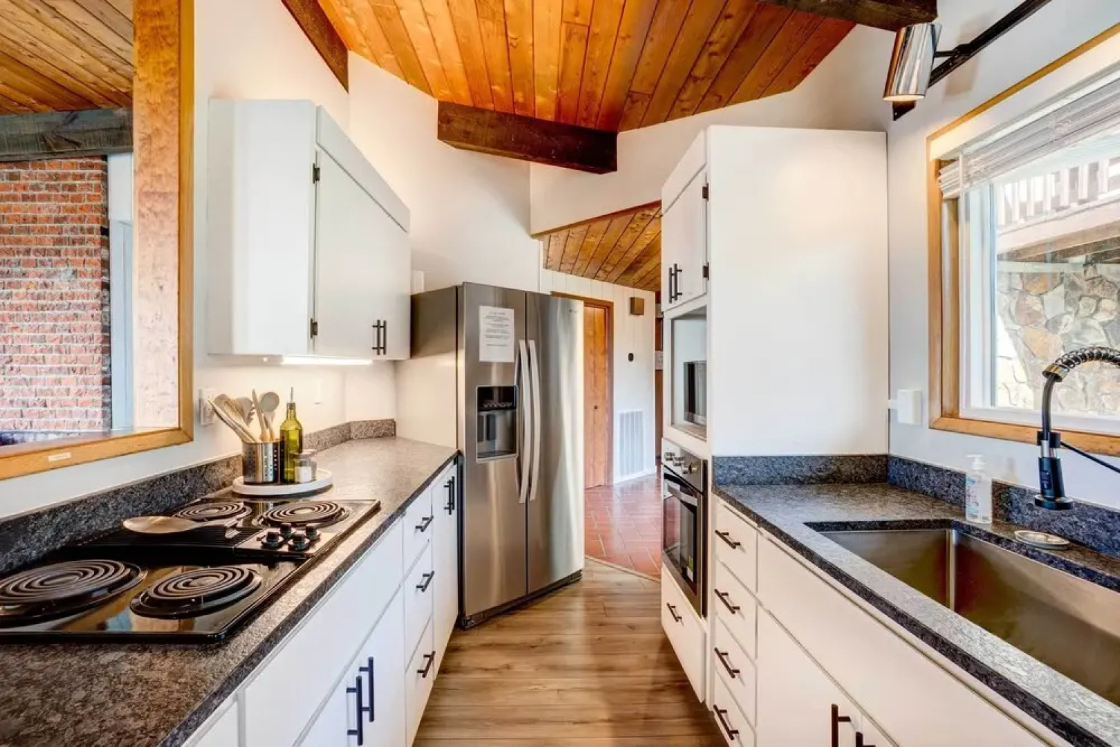 'ocean Vista' Gold Beach Getaway!